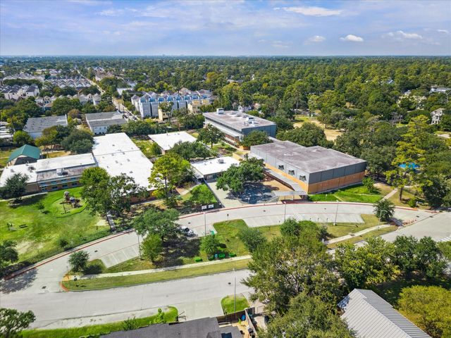 810 W 41st Street, Houston, TX 77018