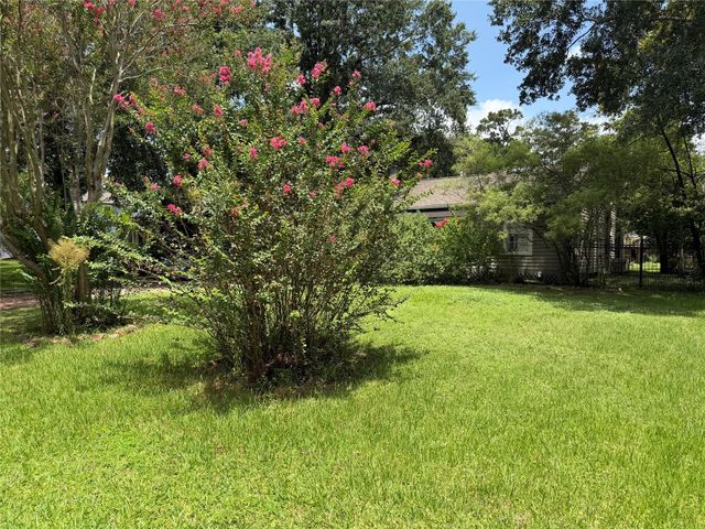 810 W 41st Street, Houston, TX 77018