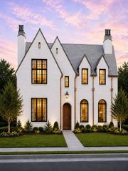 810 W 41st Street, Houston, TX 77018