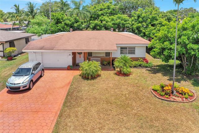 2201 N 57th Ter, Hollywood, FL 33021