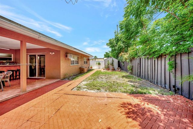 2201 N 57th Ter, Hollywood, FL 33021