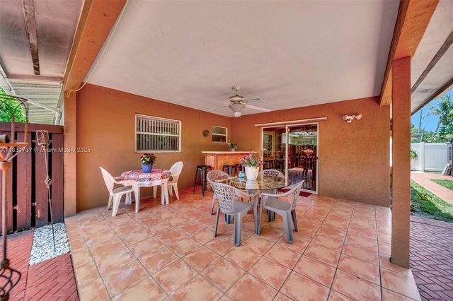 2201 N 57th Ter, Hollywood, FL 33021