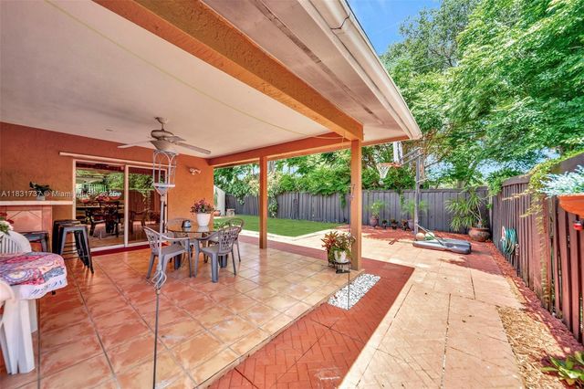 2201 N 57th Ter, Hollywood, FL 33021