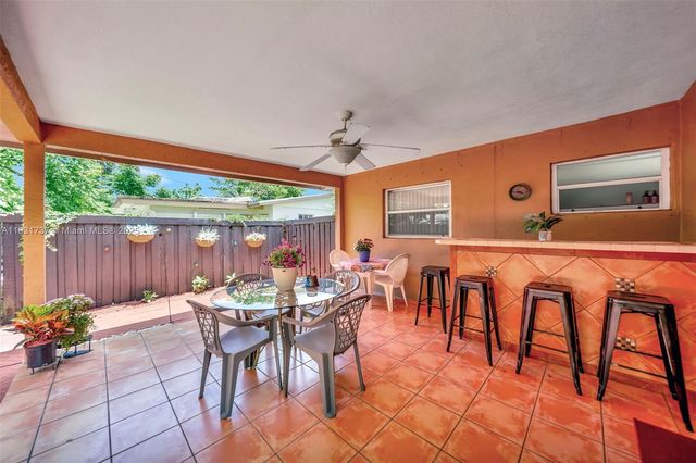 2201 N 57th Ter, Hollywood, FL 33021