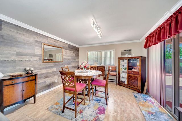 2201 N 57th Ter, Hollywood, FL 33021