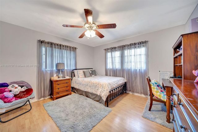 2201 N 57th Ter, Hollywood, FL 33021