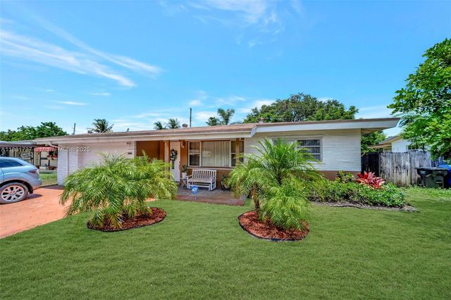 2201 N 57th Ter, Hollywood, FL 33021