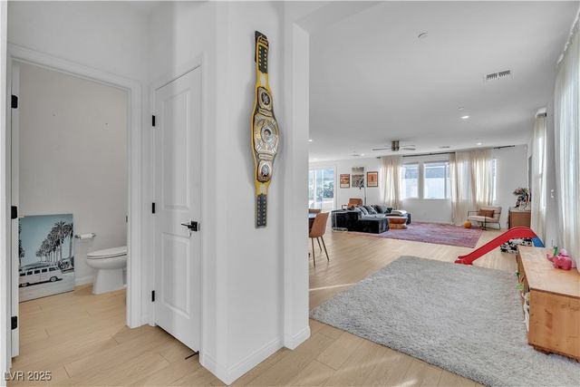 10203 Abseil Street, Las Vegas, NV 89166