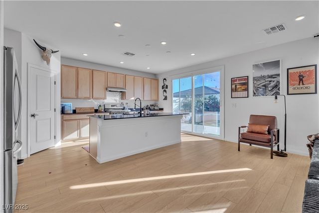 10203 Abseil Street, Las Vegas, NV 89166