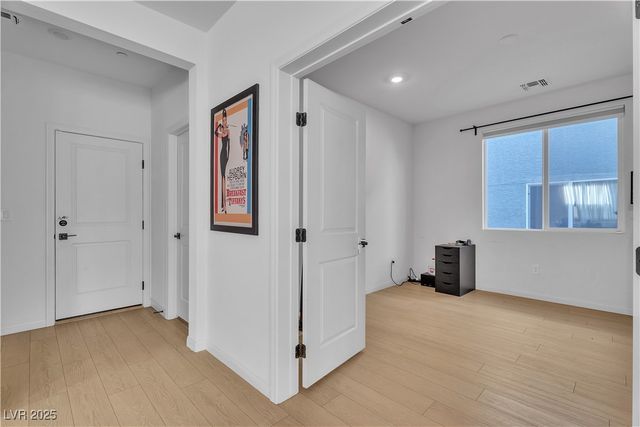 10203 Abseil Street, Las Vegas, NV 89166