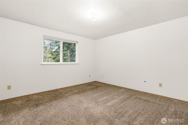 643 School Street SE, Lacey, WA 98503