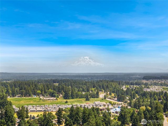 643 School Street SE, Lacey, WA 98503