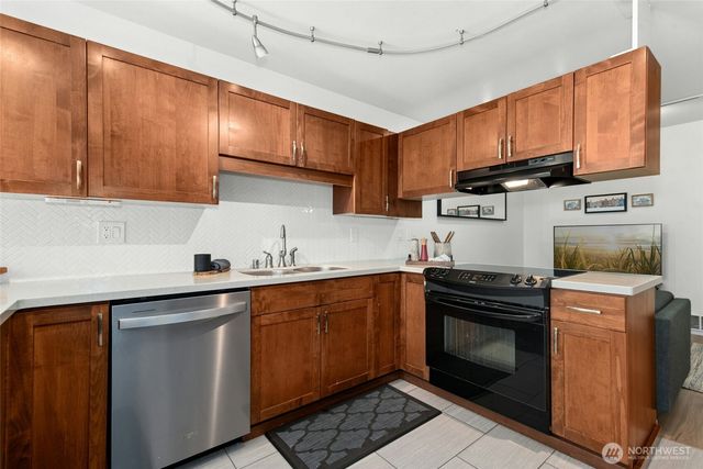 447 7th Avenue, Kirkland, WA 98033