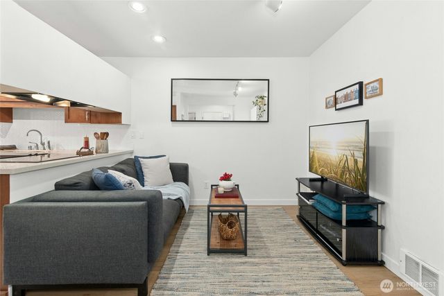 447 7th Avenue, Kirkland, WA 98033