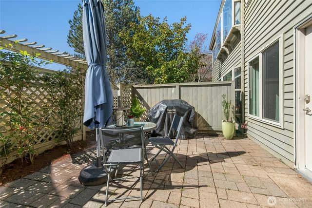 447 7th Avenue, Kirkland, WA 98033