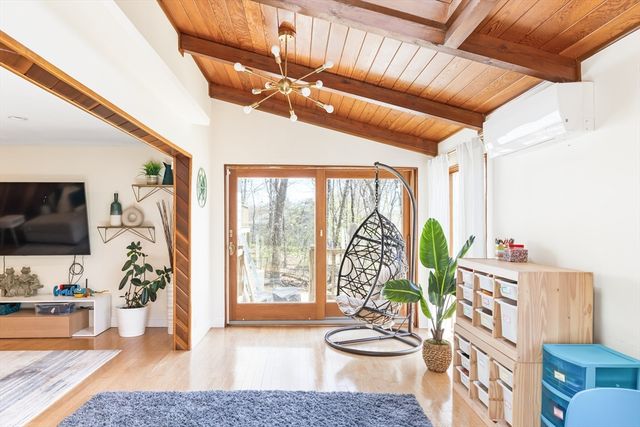 7 Clover Lane, Natick, MA 01760