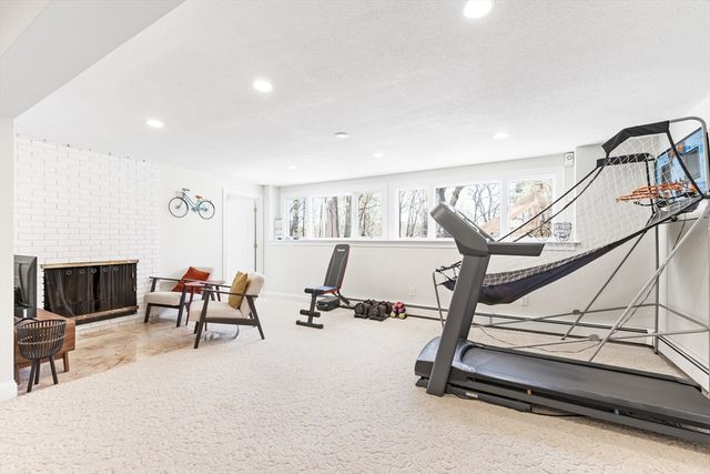 7 Clover Lane, Natick, MA 01760