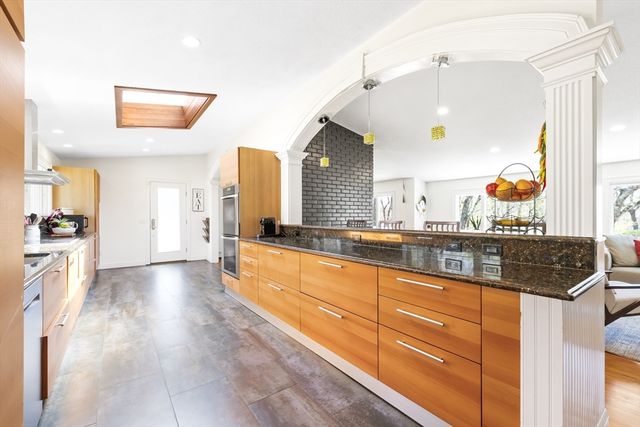 7 Clover Lane, Natick, MA 01760