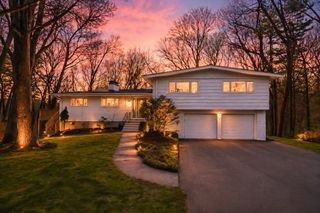 7 Clover Lane, Natick, MA 01760