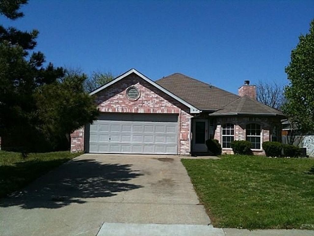 515 Starling Drive, Desoto, TX 75115