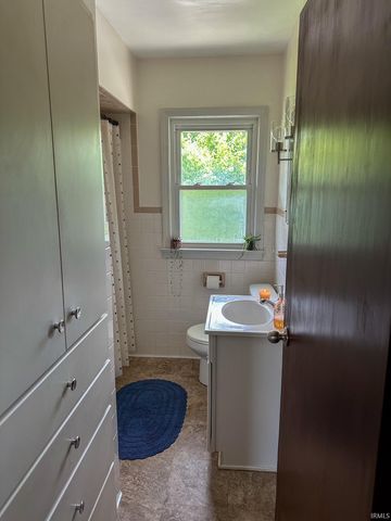 729 Georgette Road, Evansville, IN 47720