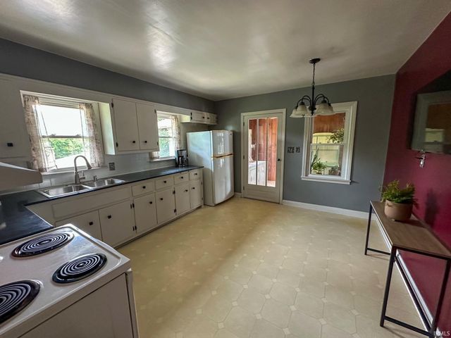729 Georgette Road, Evansville, IN 47720