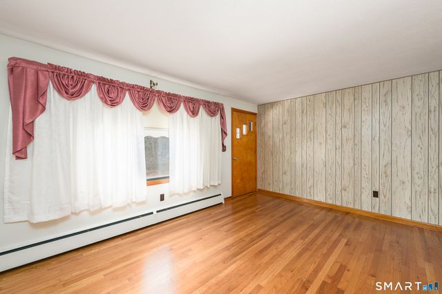 6 Saunders Lane, Prospect, CT 06712