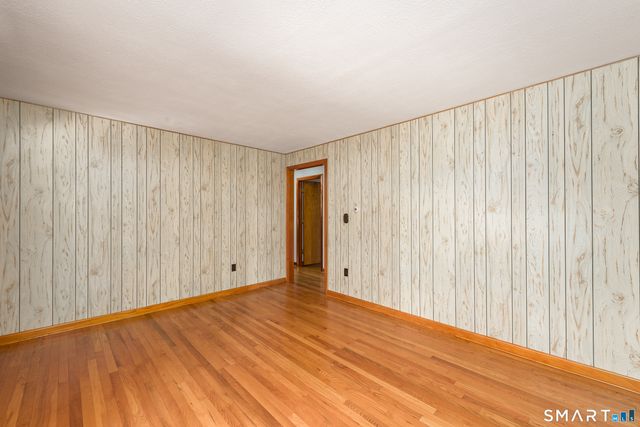 6 Saunders Lane, Prospect, CT 06712