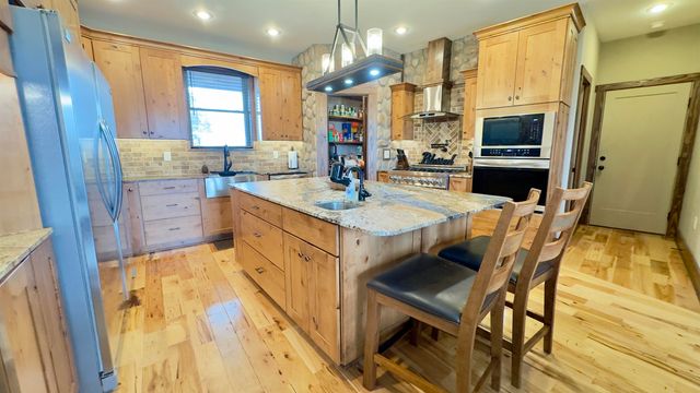 95 Firethorne Lane, Melbourne, AR 72556