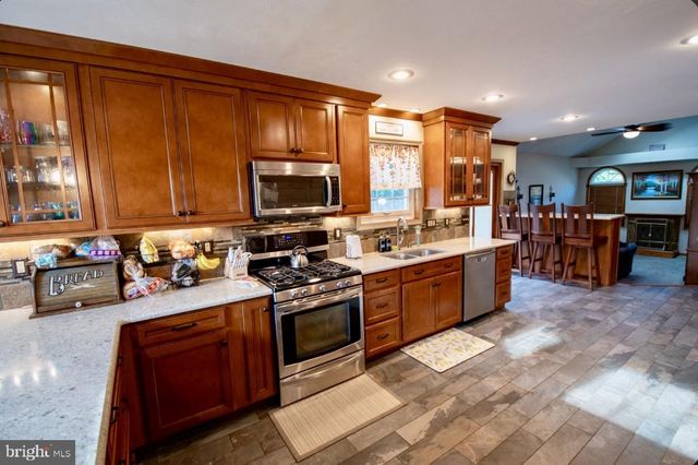 153 TIMBER LN, Hanover, PA 17331