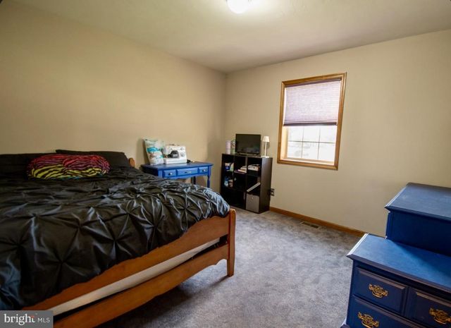 153 TIMBER LN, Hanover, PA 17331