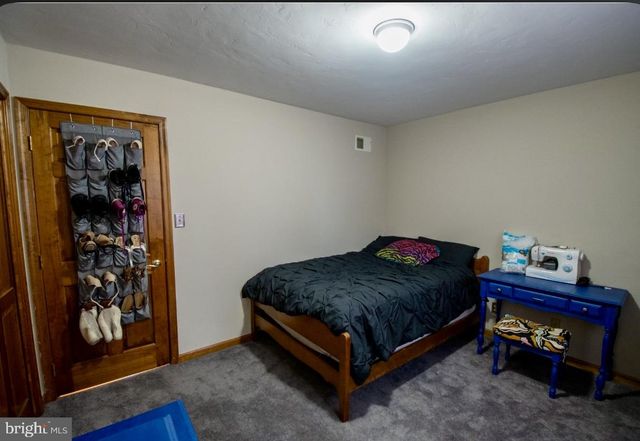153 TIMBER LN, Hanover, PA 17331