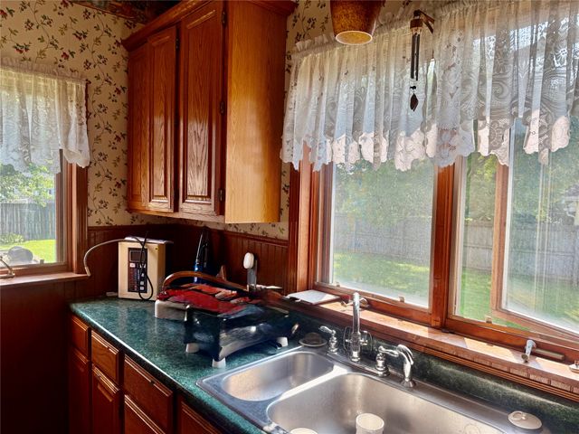 1025 SHENK Avenue, Erie, PA 16505