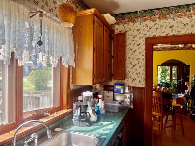 1025 SHENK Avenue, Erie, PA 16505