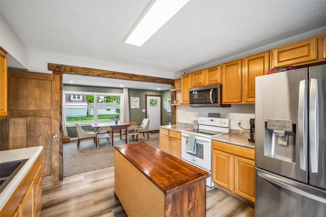102 4th Street SE, Bondurant, IA 50035