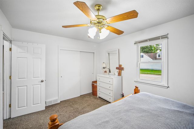 102 4th Street SE, Bondurant, IA 50035