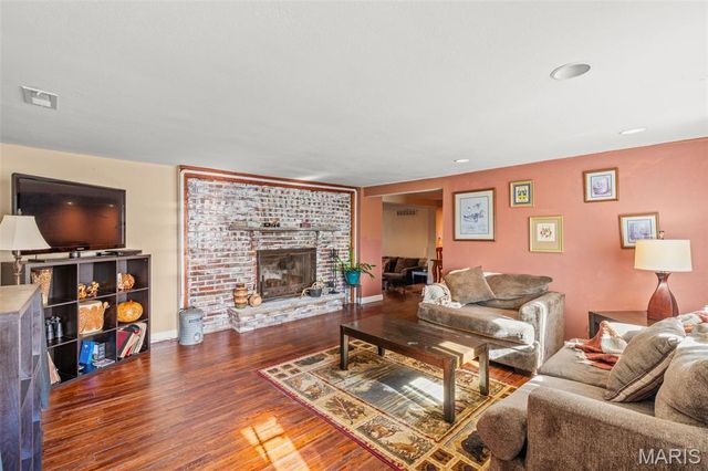 7025 Highway O, Robertsville, MO 63072