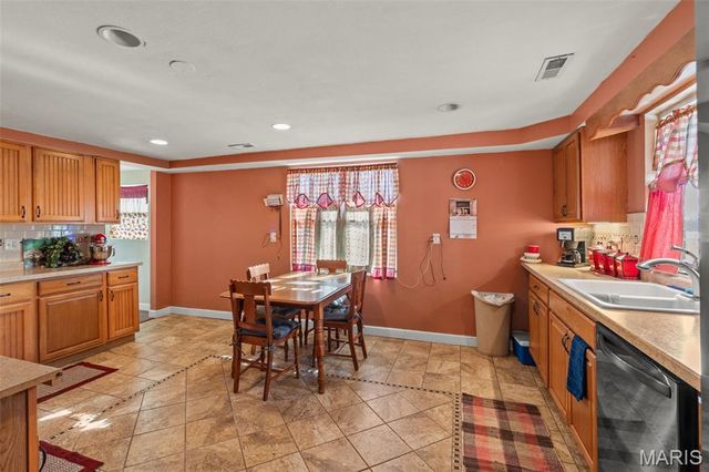 7025 Highway O, Robertsville, MO 63072