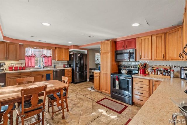 7025 Highway O, Robertsville, MO 63072