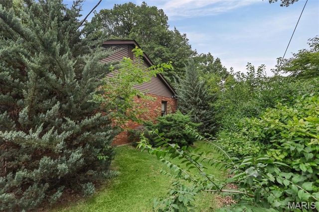 8 Linden Drive, Belleville, IL 62221