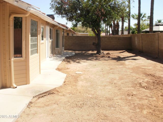 662 S 26TH Street, Mesa, AZ 85204