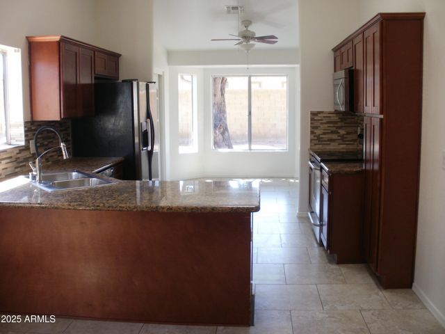 662 S 26TH Street, Mesa, AZ 85204