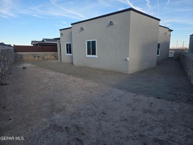 12109 SANAA Drive, El Paso, TX 79934