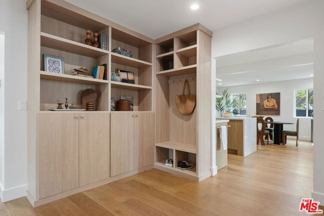 10811 Farragut Drive, Culver City, CA 90230