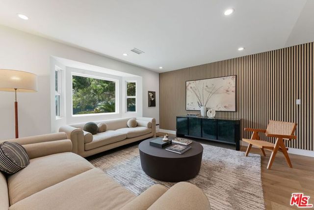 10811 Farragut Drive, Culver City, CA 90230