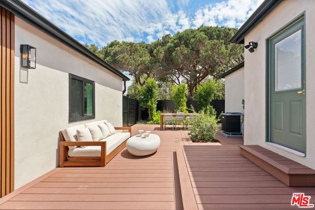10811 Farragut Drive, Culver City, CA 90230