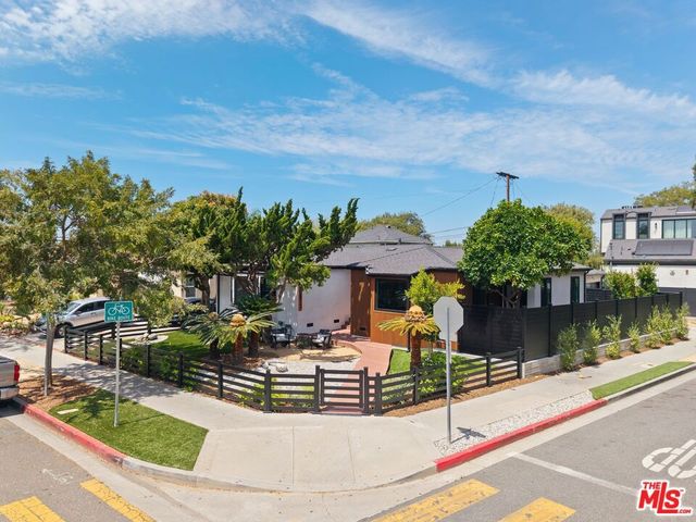 10811 Farragut Drive, Culver City, CA 90230