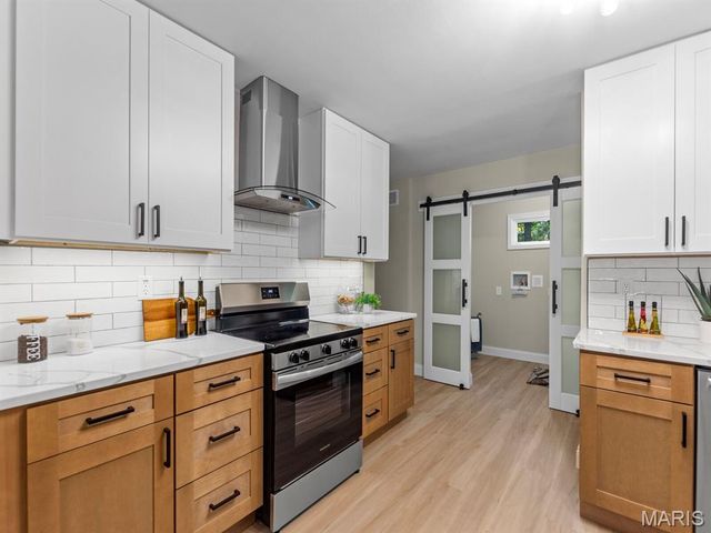 18 Oak Forest Drive, St Charles, MO 63303