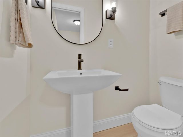 18 Oak Forest Drive, St Charles, MO 63303