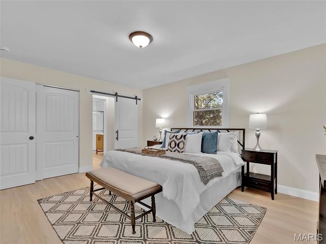 18 Oak Forest Drive, St Charles, MO 63303